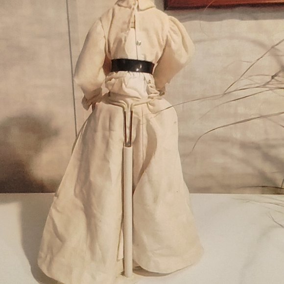 BRADFORD EXCHANGE DOLLS 3 W/ACCESSORIES - Picture 9 of 16